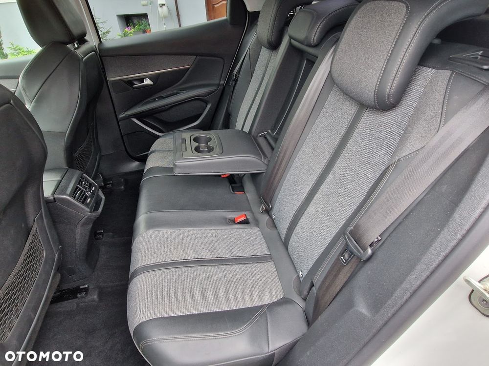 Peugeot 3008 PureTech 130 Stop & Start GPF Allure - 20