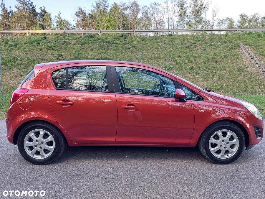 Opel Corsa 1.2 16V Edition / Active - 16