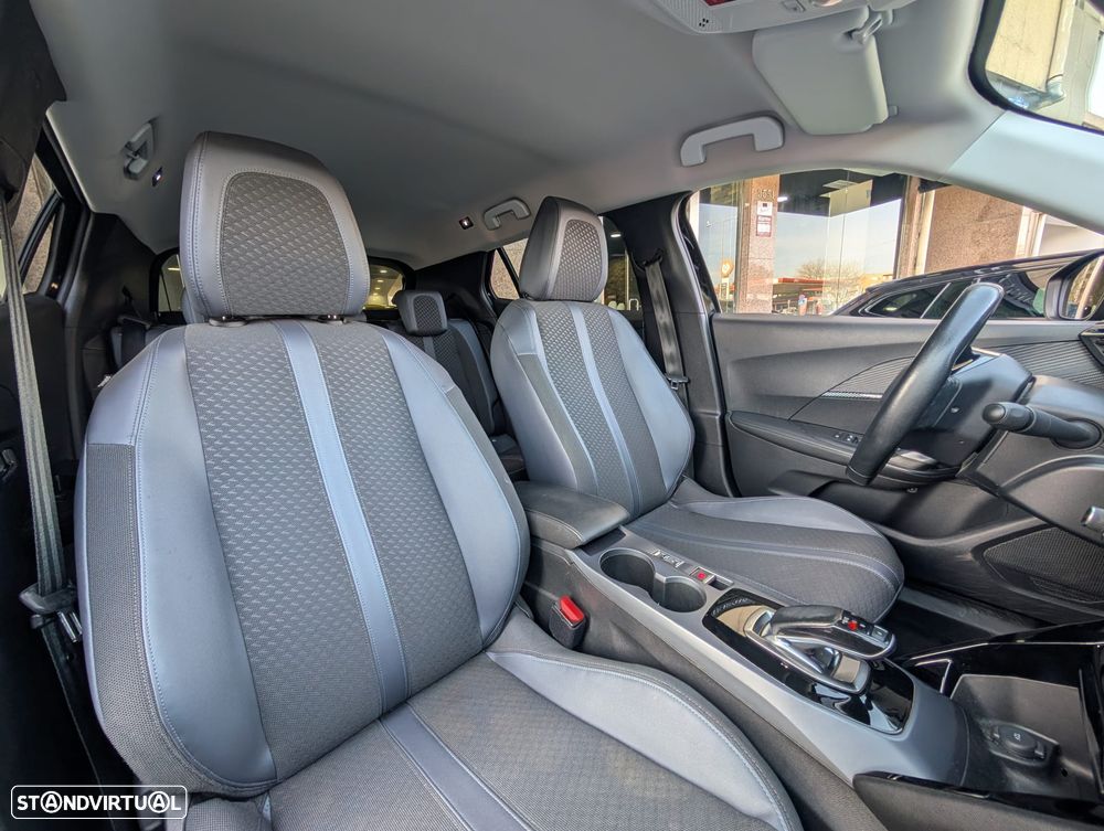 Peugeot e-2008 Allure Pack - 8