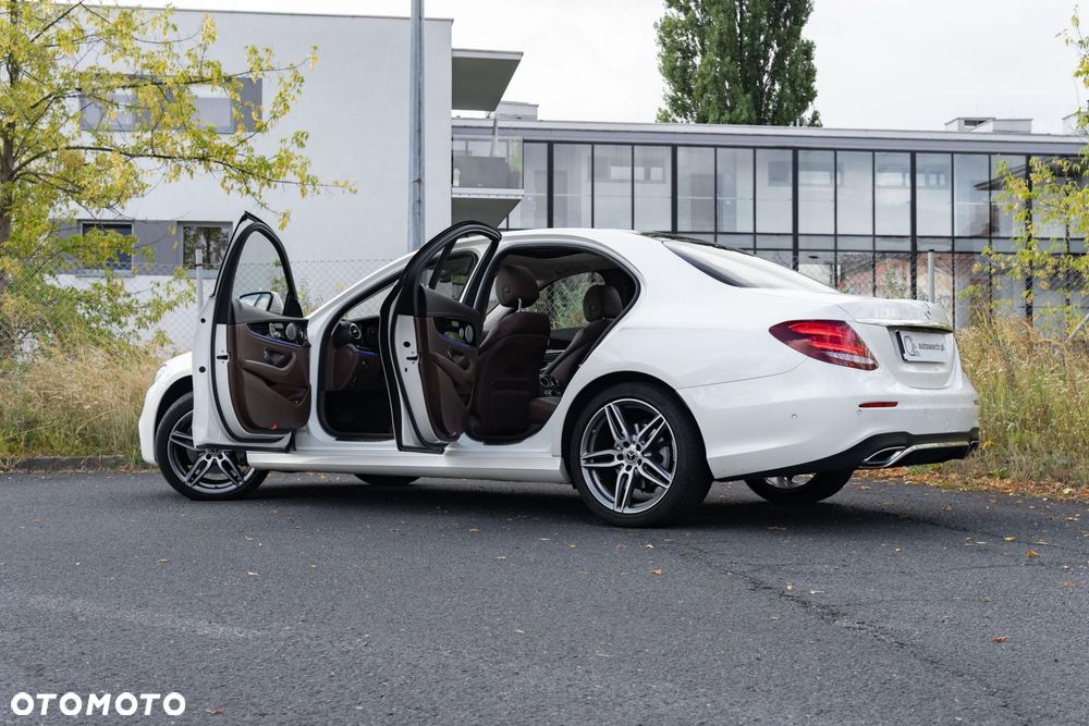 Mercedes-Benz Klasa E 220 d 9G-TRONIC Exclusive - 41