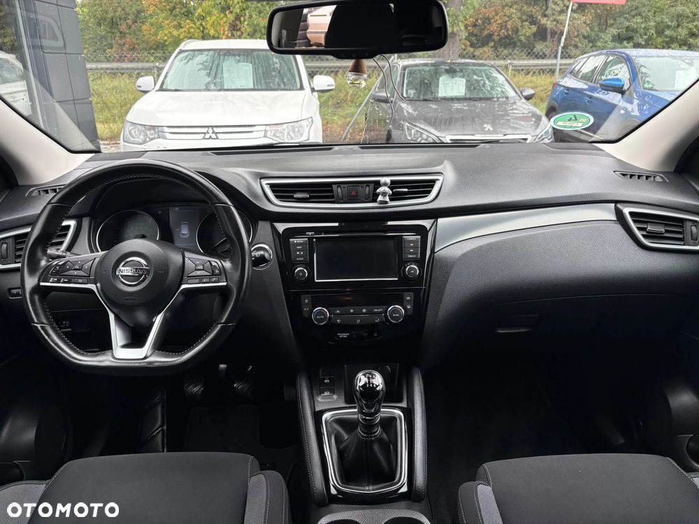 Nissan Qashqai 1.3 DIG-T N-WAY - 14