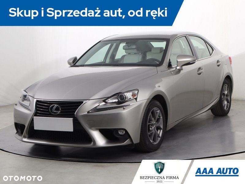 Lexus IS - 3