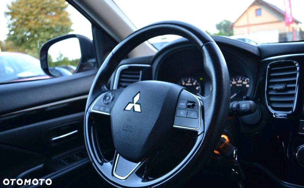 Mitsubishi Outlander 2.0 Intense + 2WD - 35