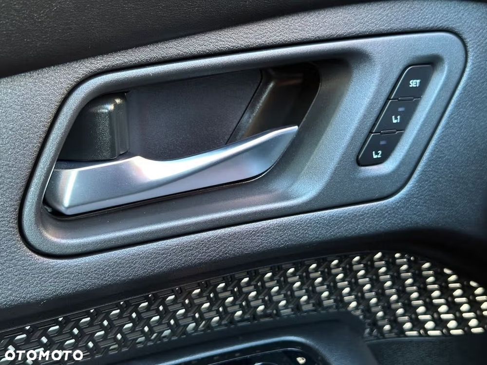 Nissan Ariya 87kWh E-4orce Nismo - 18