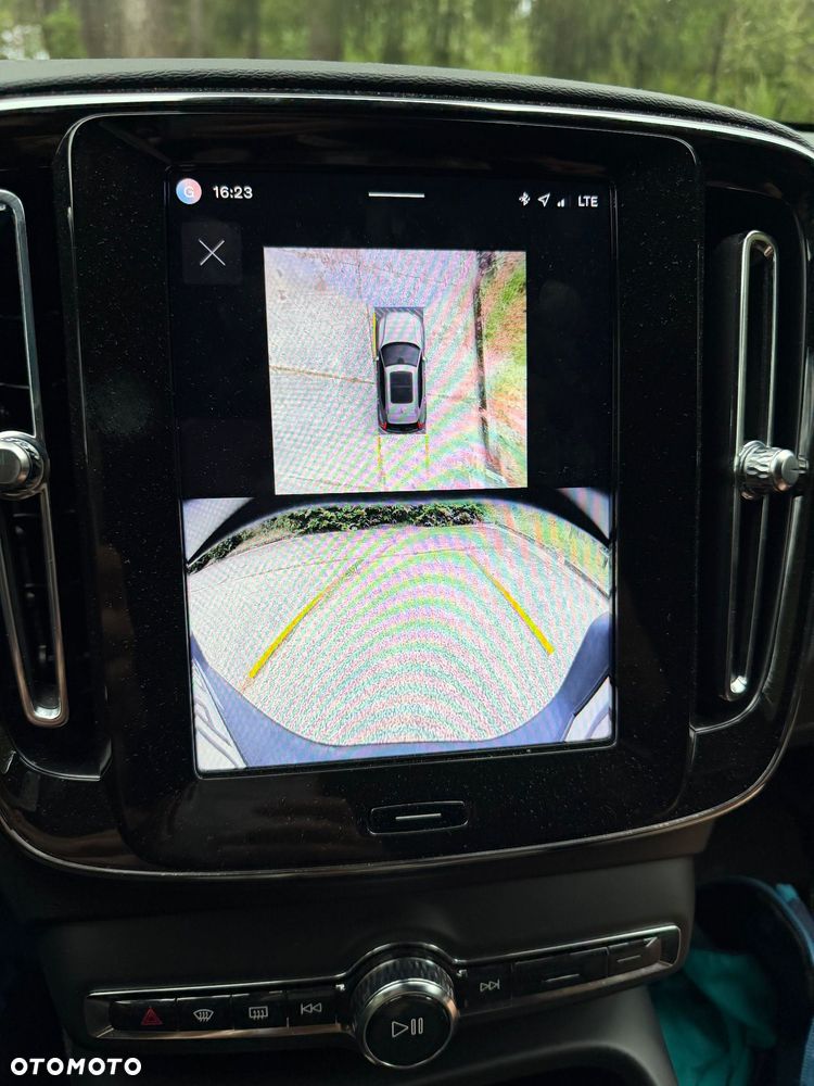 Volvo XC 40 B3 Plus Dark - 11