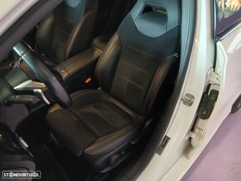 Mercedes-Benz A 250 e AMG Line - 24