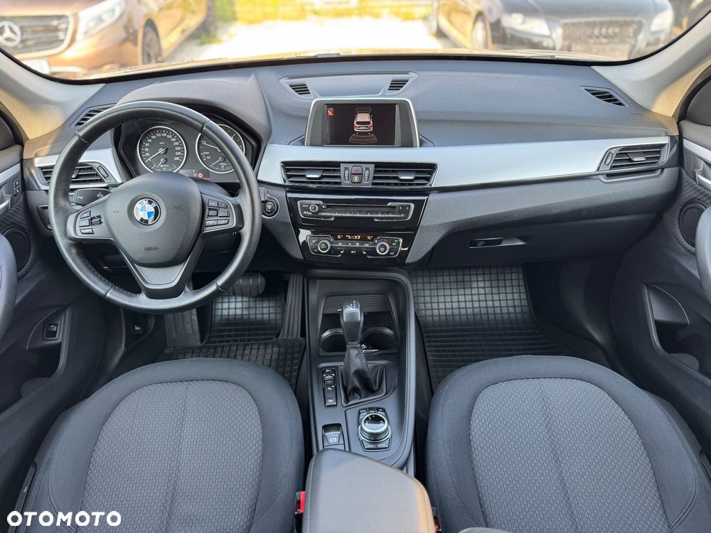 BMW X1 xDrive18d xLine - 25