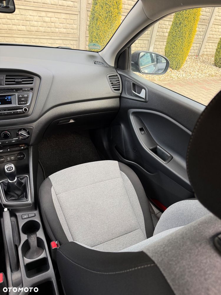 Hyundai i20 blue 1.2 YES Gold - 29