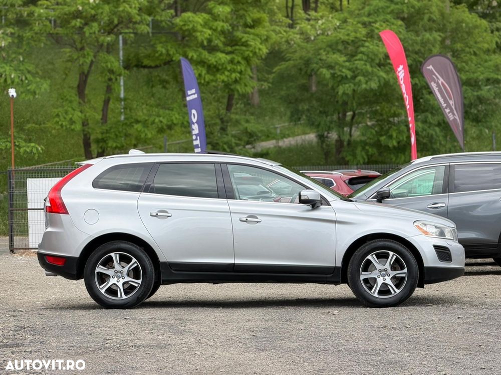 Volvo XC 60 D5AWD Ocean Race - 12