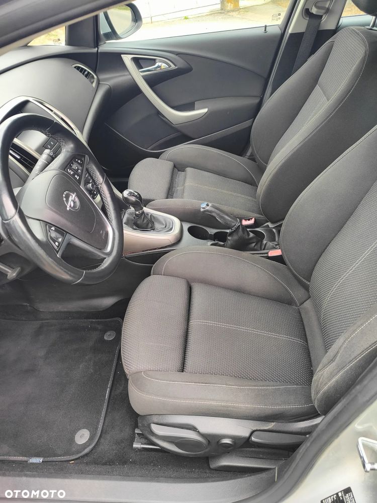 Opel Astra 1.4 Turbo - 11