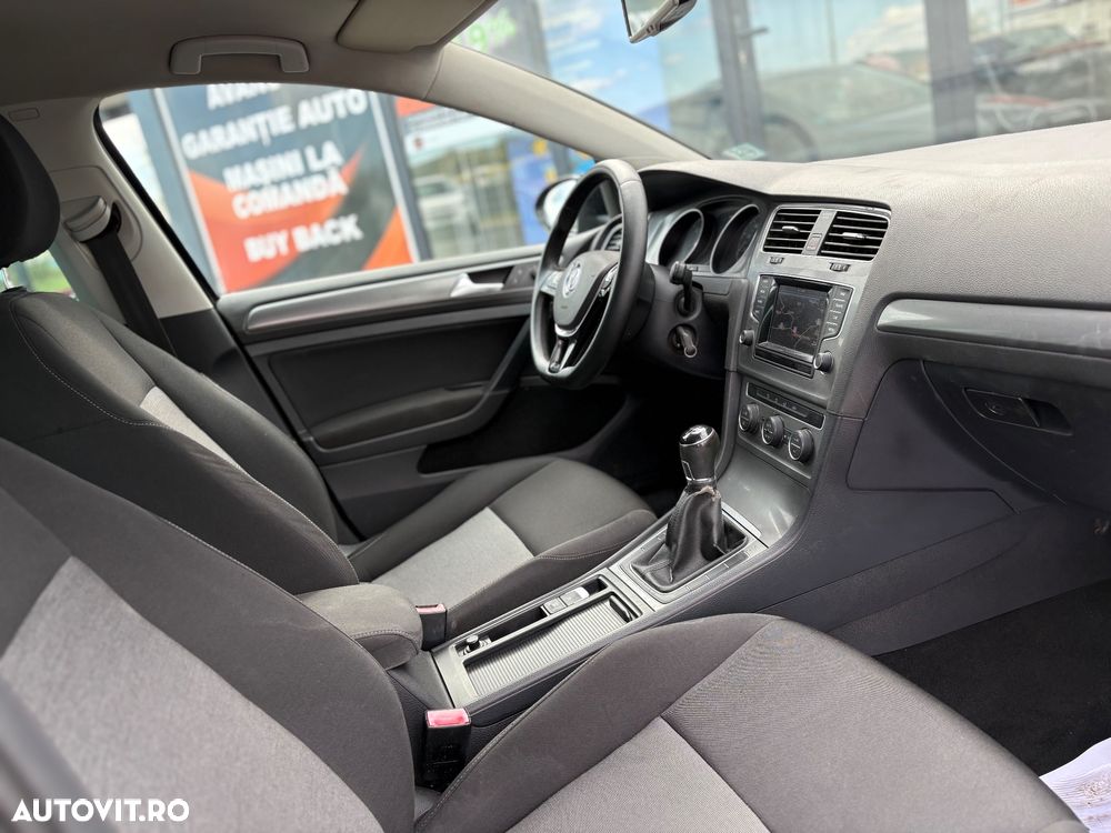 Volkswagen Golf 1.6 TDI BlueMotion Technology Comfortline - 6