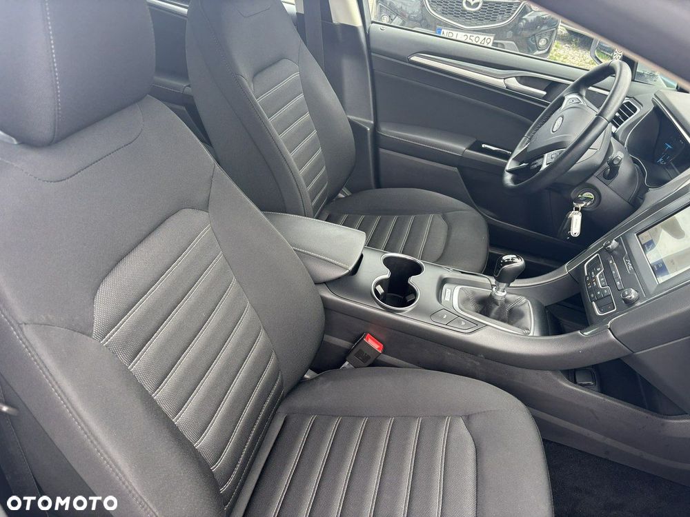 Ford Mondeo - 37
