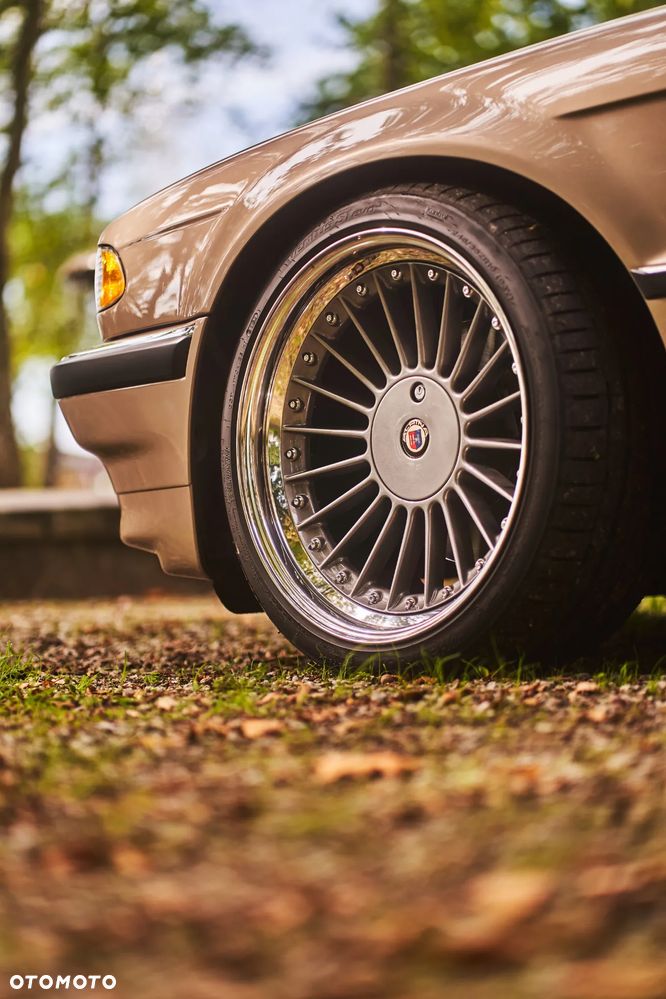 BMW Seria 7 - 16