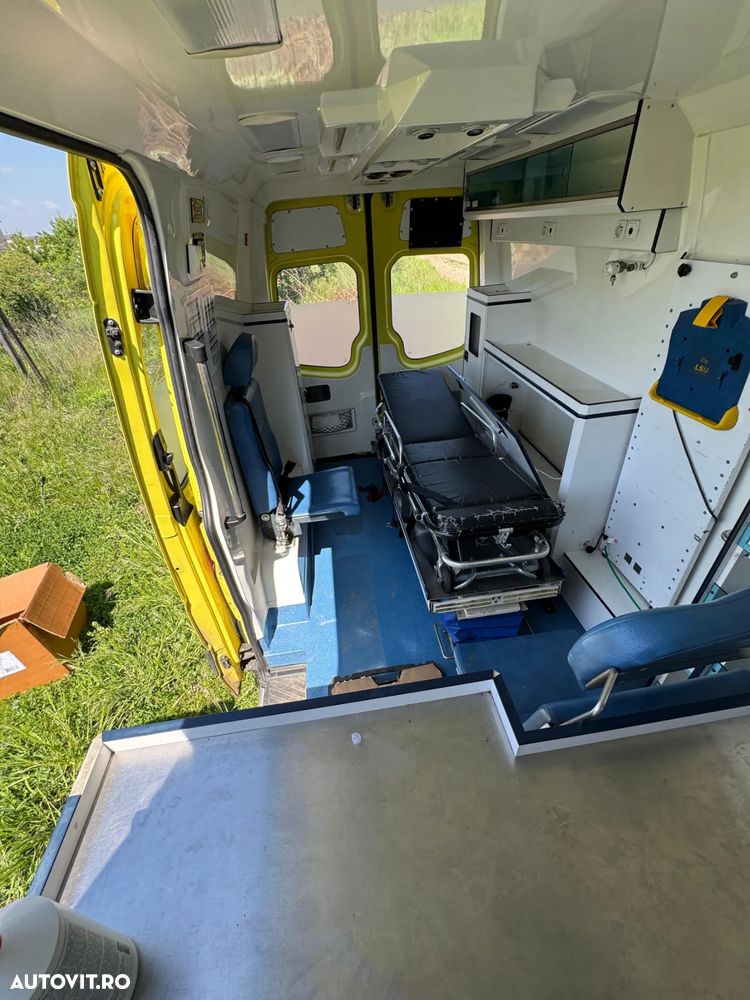 Mercedes-Benz Sprinter - 4
