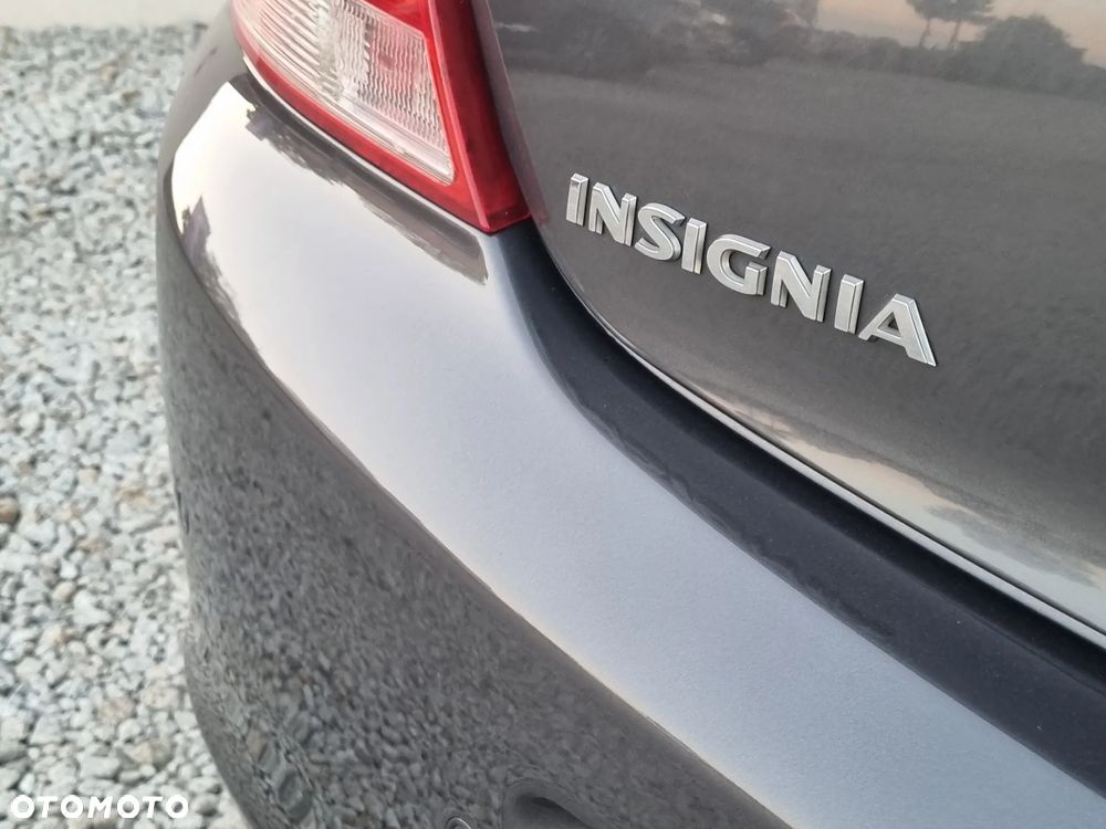 Opel Insignia 1.8 Executive - 17