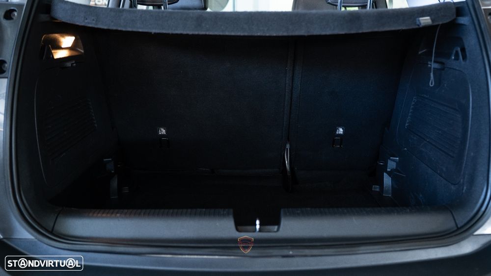 Opel Crossland X - 36