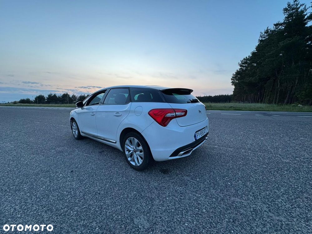 Citroën DS5 e-HDi 115 EGS6 Chic - 4