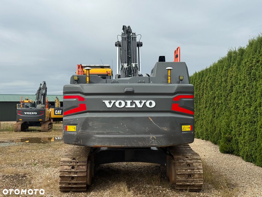 Volvo EC 300 EL - 13