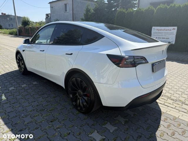 Tesla Model Y Performance AWD - 7