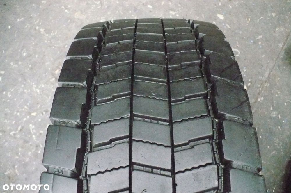 SEMPERIT Runner D2 235/75R17,5 11mm 2021 - 1