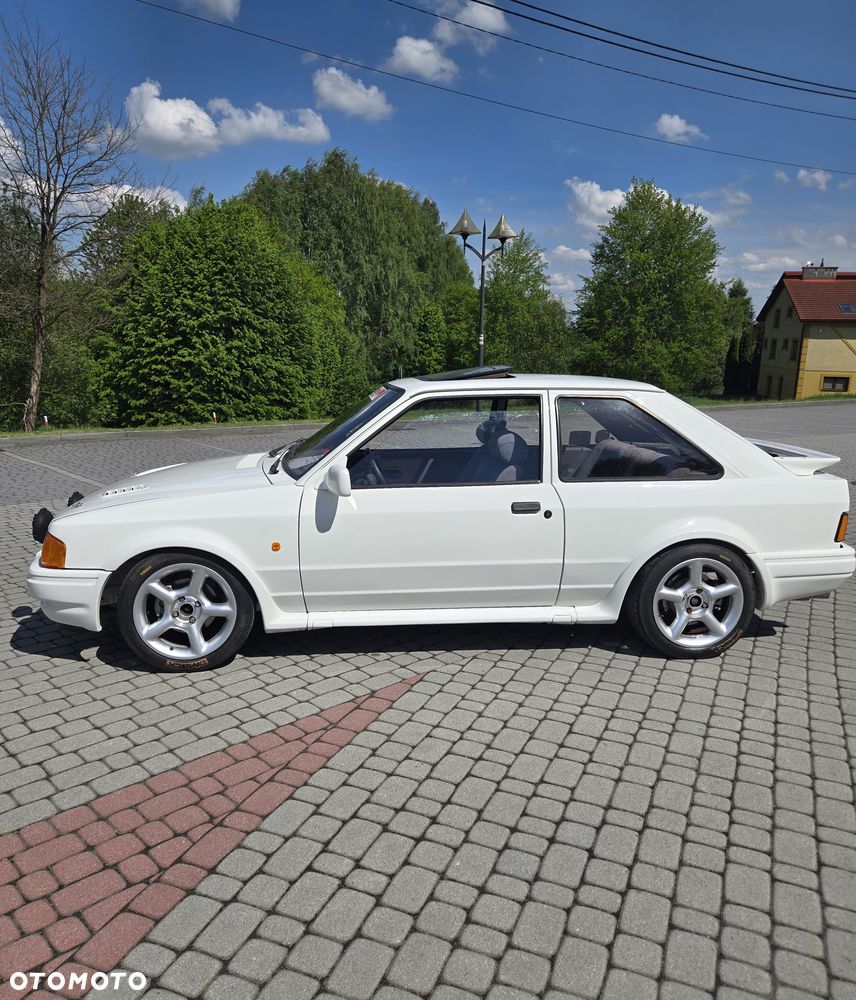 Ford Escort - 11