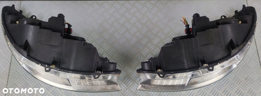 reflektor lampa prawa prawy lewa lewy przód przednia PEUGEOT 307 LIFT HB SW - 11