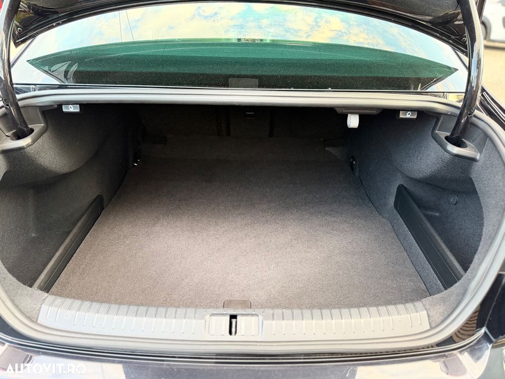 Volkswagen Passat 2.0 TDI (BlueMotion Technology) DSG Highline - 29