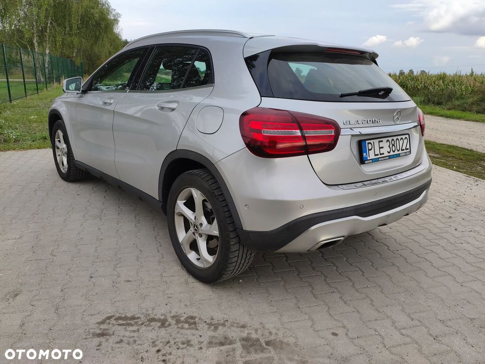 Mercedes-Benz GLA 200 d 7G-DCT Style - 10
