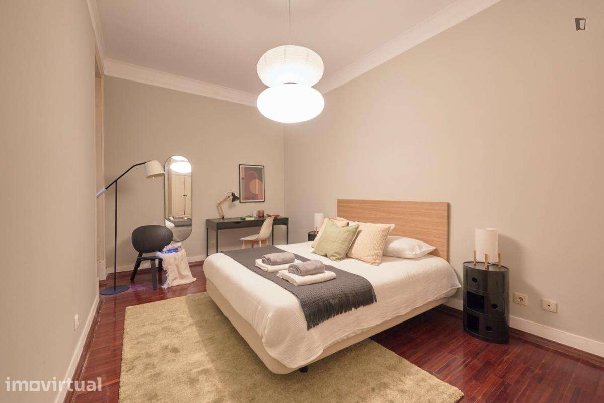 Quarto - localizado em Marquês de Pombal Lisbon - Grande imagem: 5/60