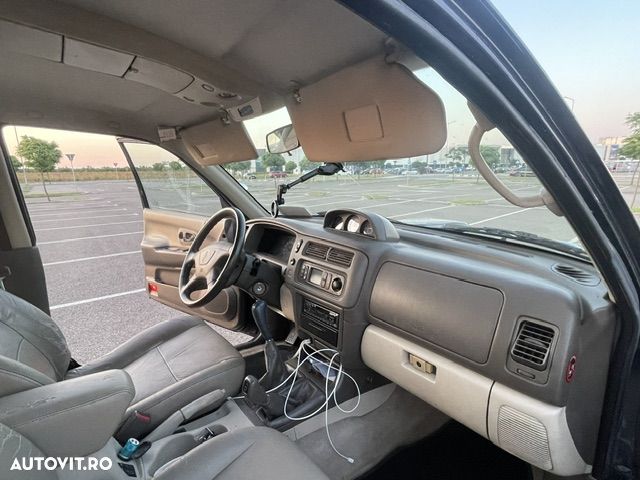 Mitsubishi Pajero - 19