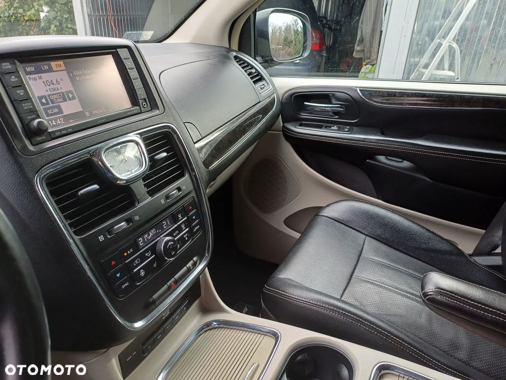 Lancia Voyager 2.8 Multijet 16v Platinum - 13
