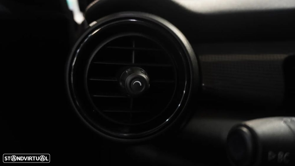 MINI 3 Portas Cooper D - 18