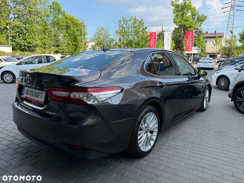 Toyota Camry 2.5 Hybrid Executive CVT - 33