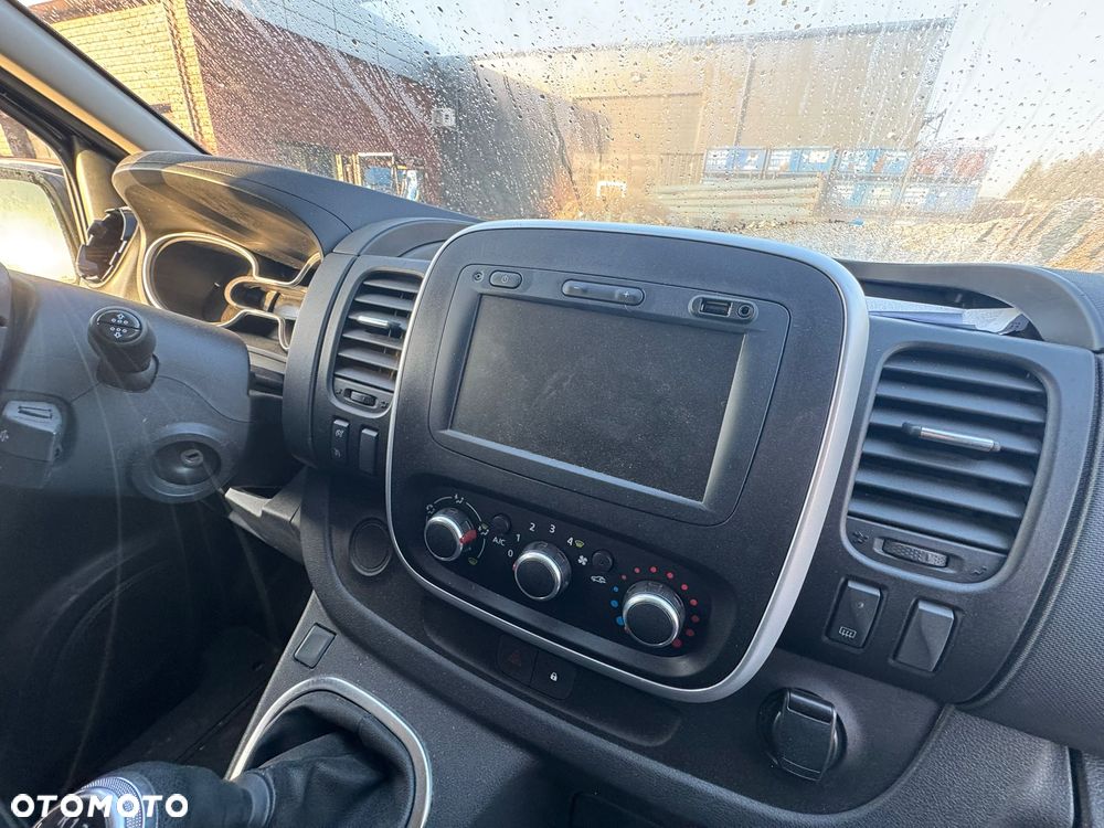 Renault Trafic 2.0 DCI Klimatyzacja! Mały przebieg! - 13