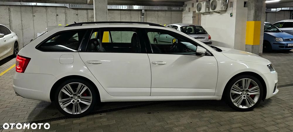 Skoda Octavia 2.0 TDI DSG RS - 4