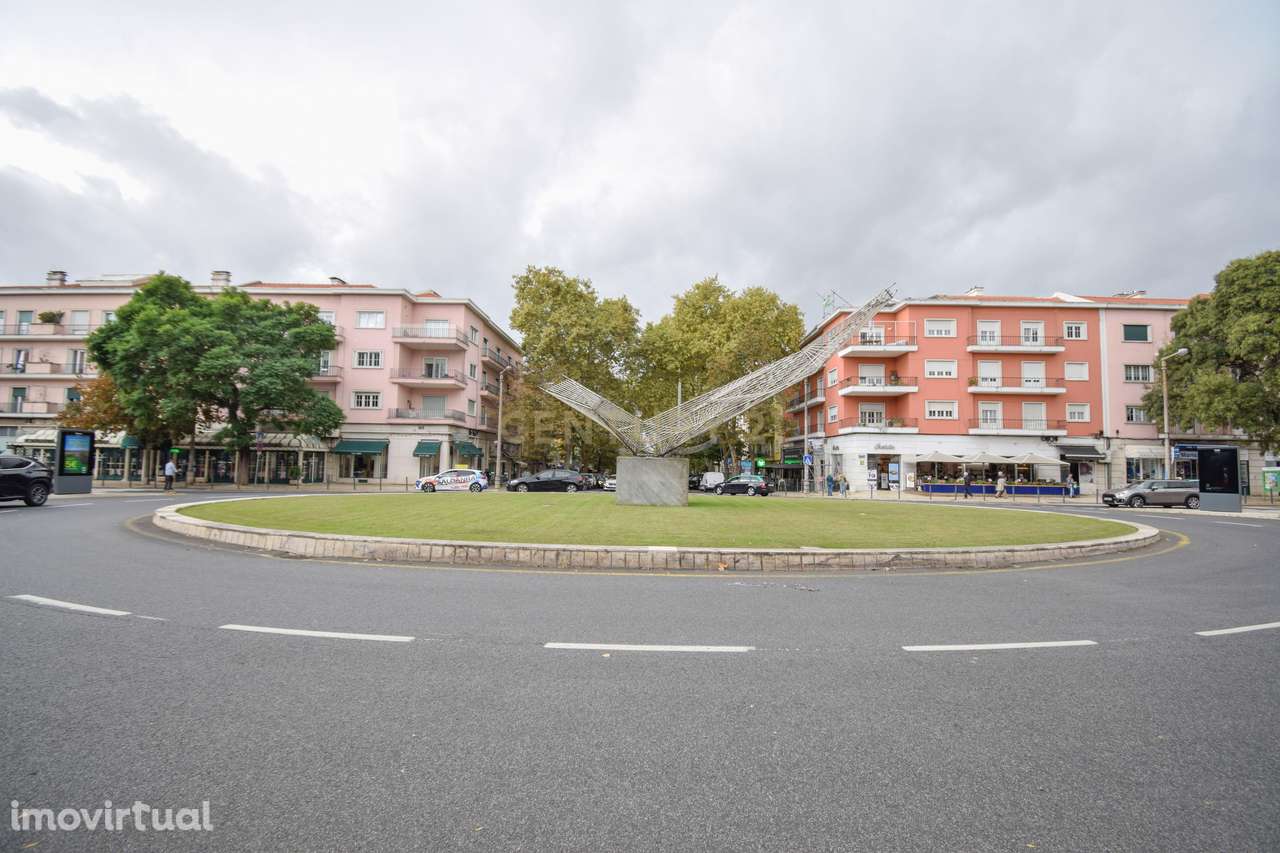 Alvalade: espaço comercial com 42,5m2, junto à Igreja de São João de B - Grande imagem: 3/24