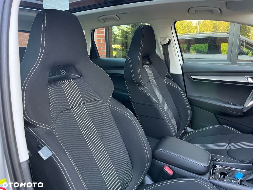 Skoda Karoq 1.5 TSI ACT DSG Tour - 25