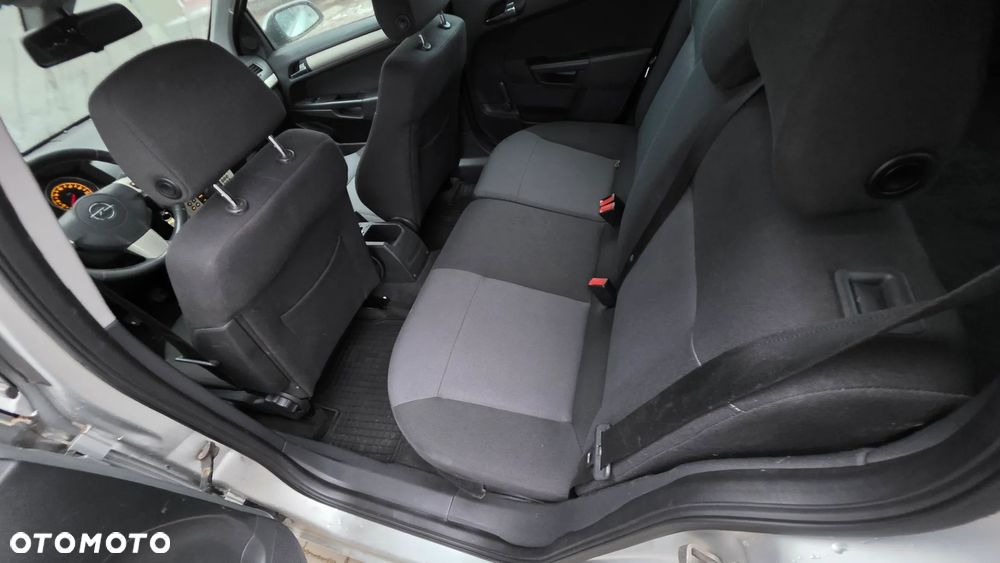 Opel Astra 1.7 CDTI DPF Color Edition - 10