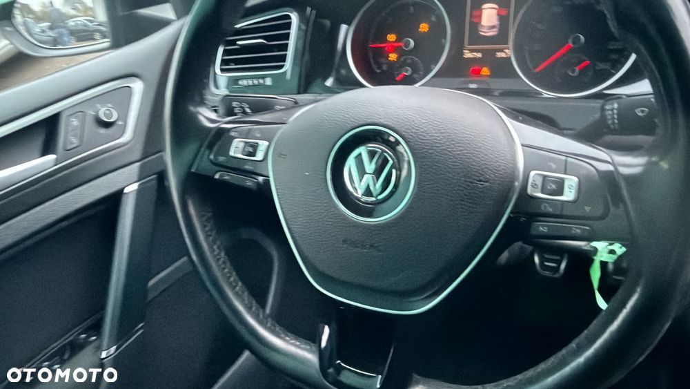 Volkswagen Golf - 17