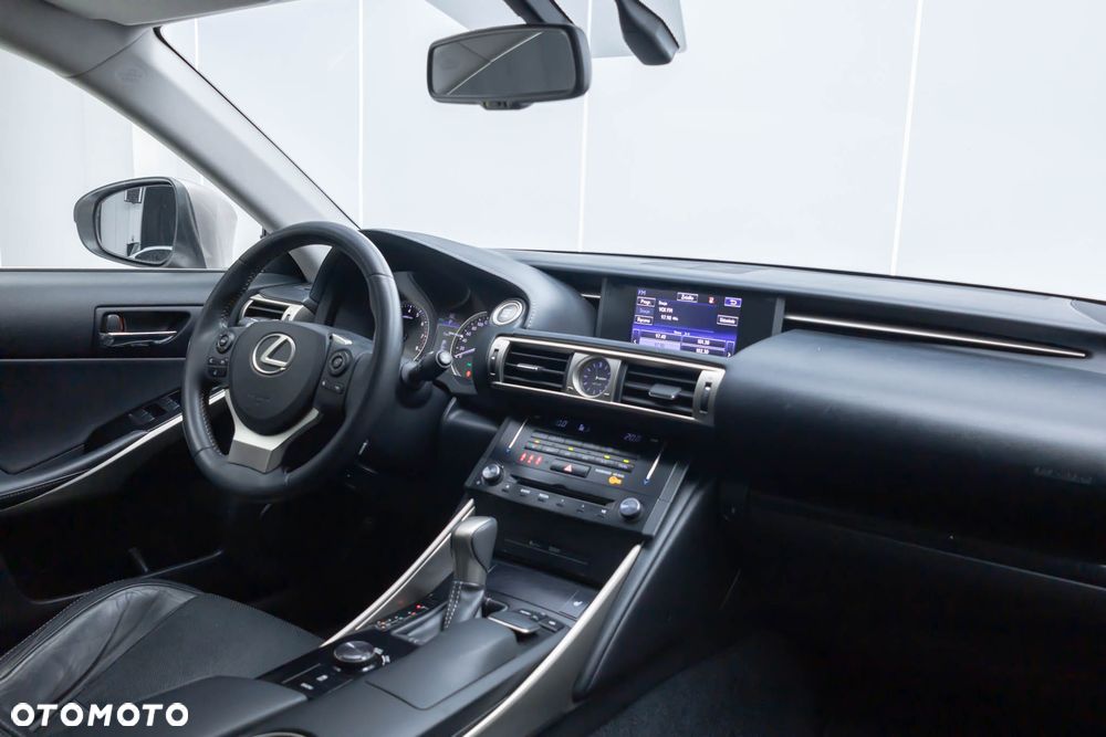 Lexus IS 250 Prestige - 26