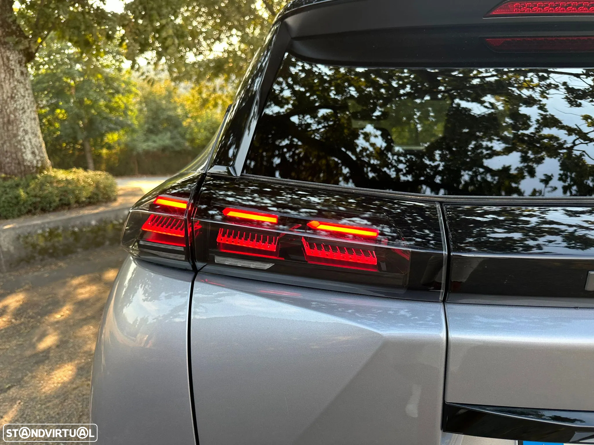 Peugeot 2008 PureTech 130 EAT8 GT - 10