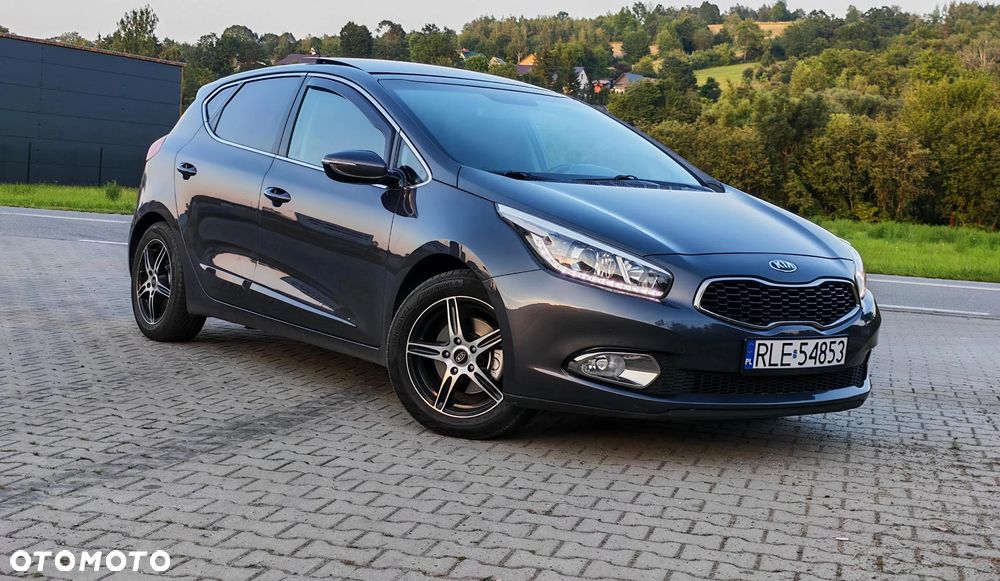 Kia Ceed 1.4 CVVT Dream Team Edition - 2