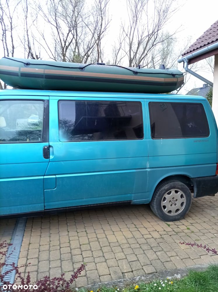 Volkswagen Transporter - 1