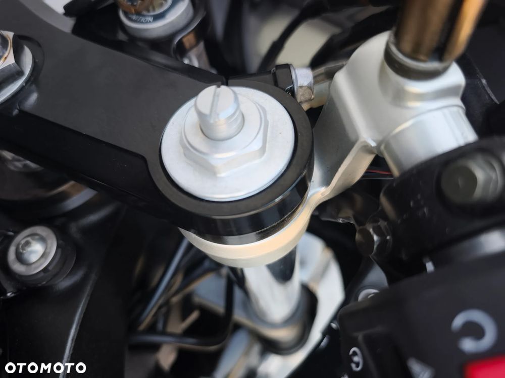 Suzuki SV - 15