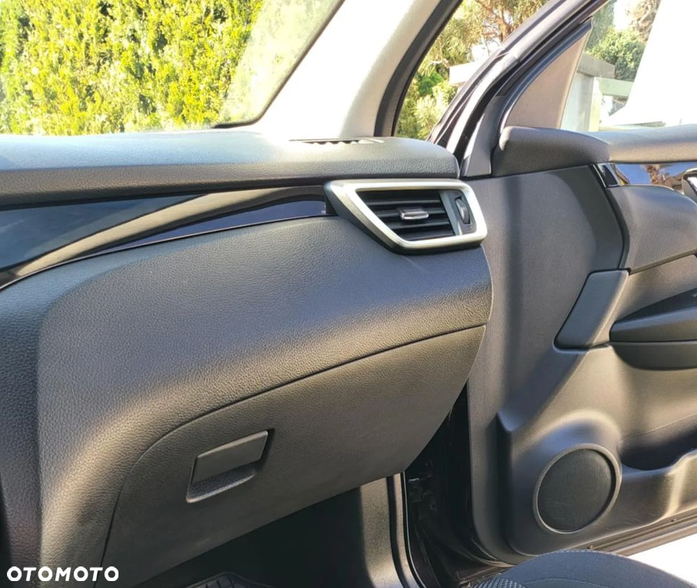 Nissan Qashqai 1.2 DIG-T Acenta EU6 - 8