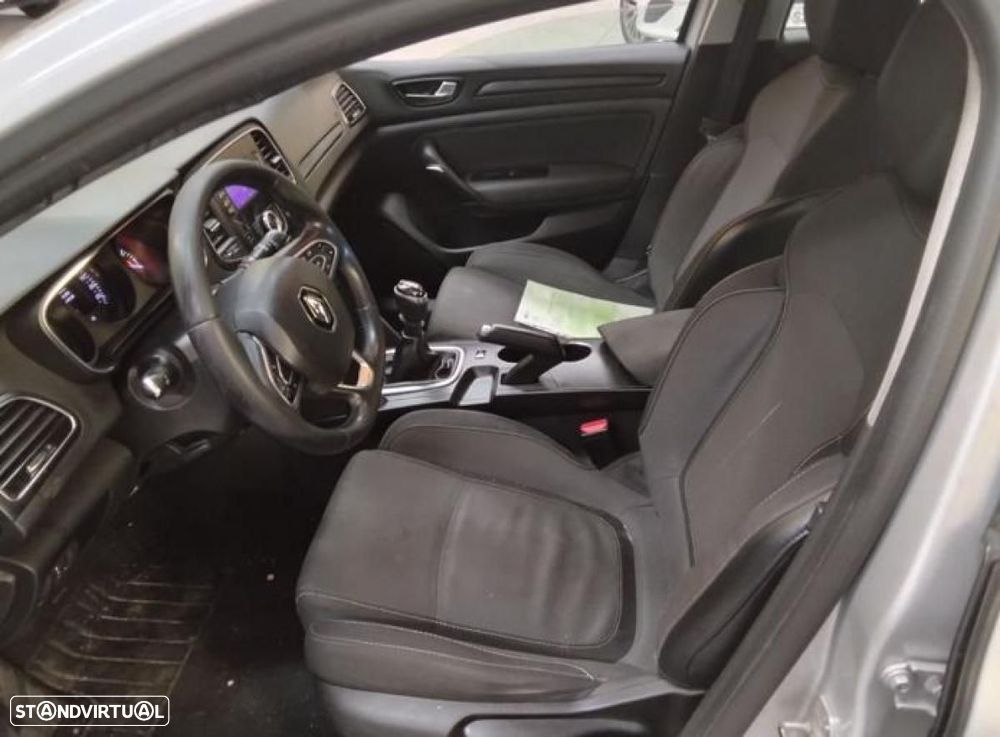 Renault Mégane 1.5 Blue dCi Zen - 3