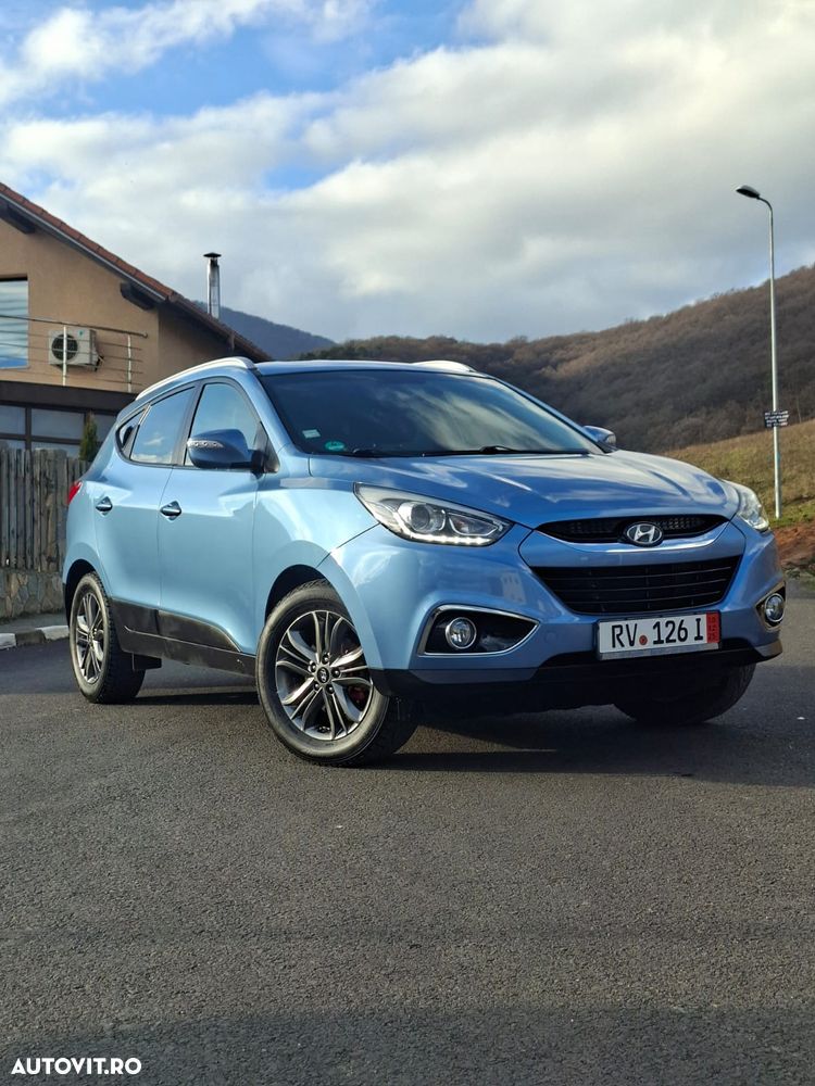 Hyundai ix35 2.0 CRDI 4WD Fifa World Cup Gold Edition - 2