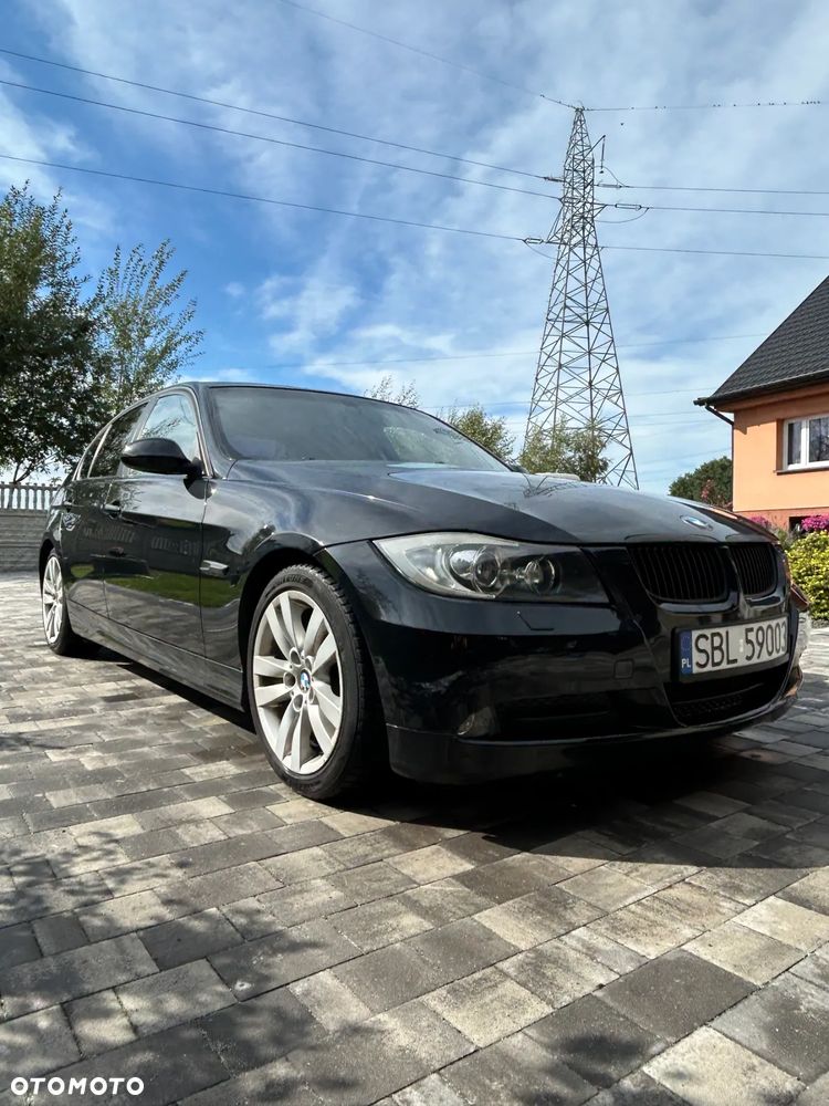 BMW Seria 3 318i Touring - 2