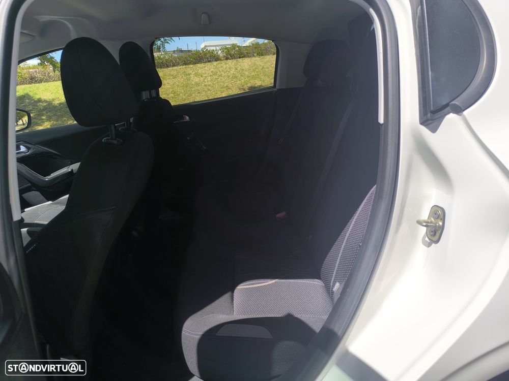 Peugeot 208 1.6 BlueHDi Style - 13