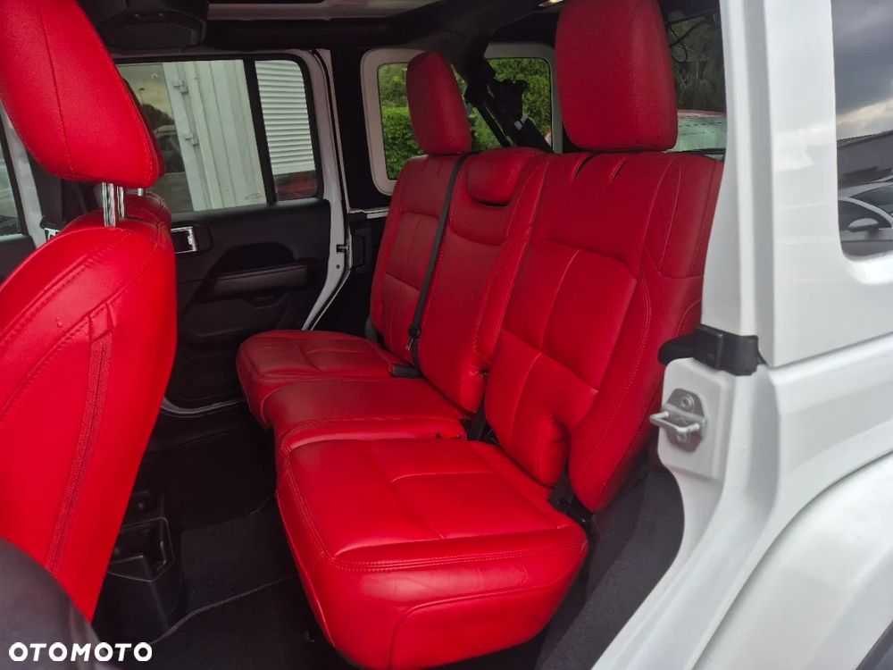 Jeep Wrangler Unlimited GME 2.0 Turbo Sahara - 15